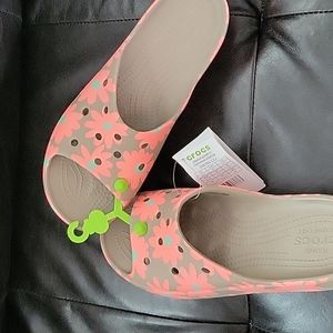 Crocs platform sandals size 11